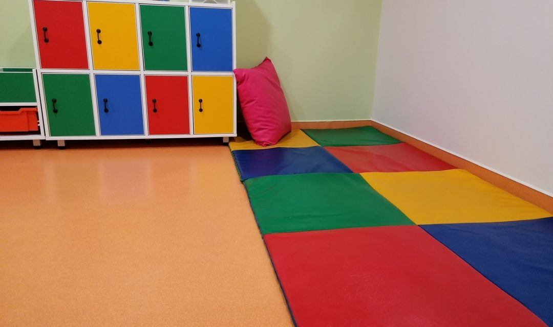 sala-dos-2-anos-5-creche-salpicos-de-alegria-bercario-creche-lisboa-lumiar-impact-transition-p9tvu6ruw0iwmprwrobj8vdwp5olugmlc0pmt2bf28